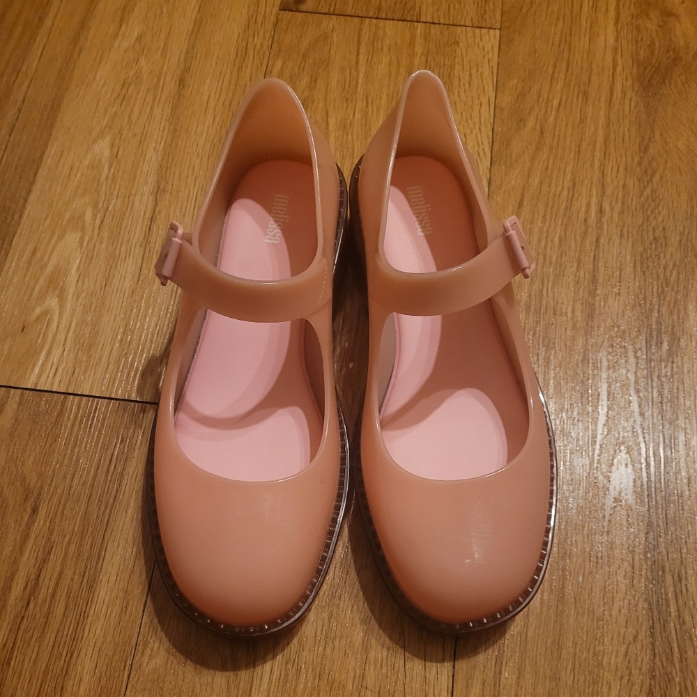 Melissa lola maryjane in size 9